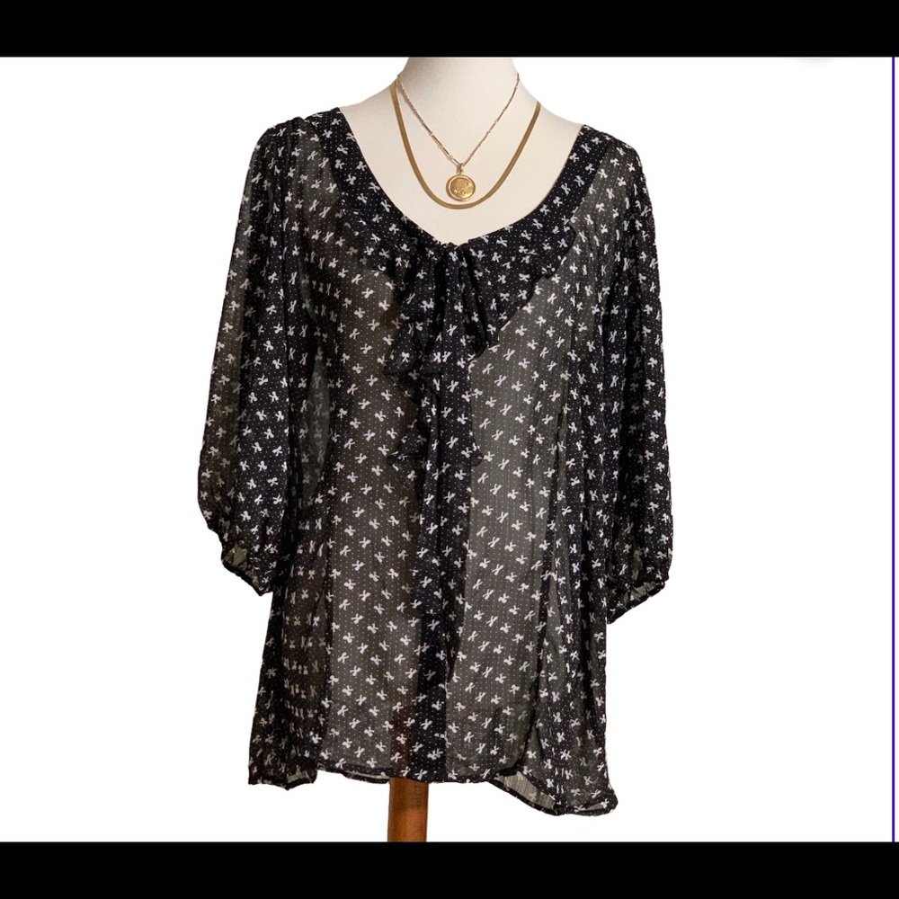 TORRID BLACK WITH BOWS CHIFFON BLOUSE Size 2